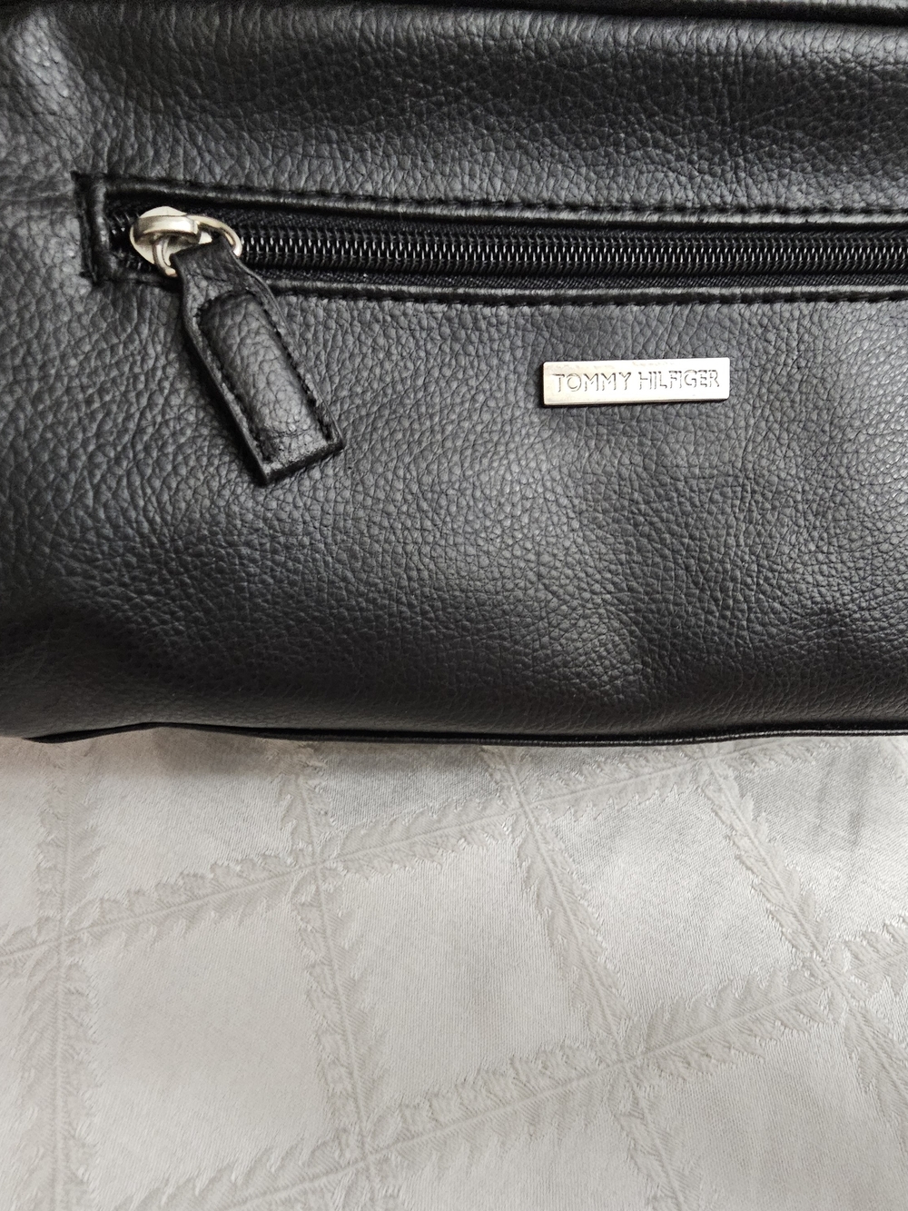 Tommy Hilfiger Black Leather Men's Toiletry Bag